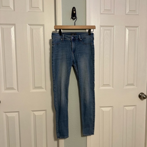 Abercrombie & Fitch Mid Rise Jean Leggings Size: 27 (4S) - Picture 5 of 6